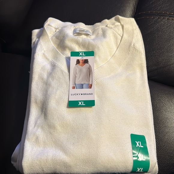 Lucky Brand Women's Cream V-Neck Sweater, X-Large - Picture 4 of 15